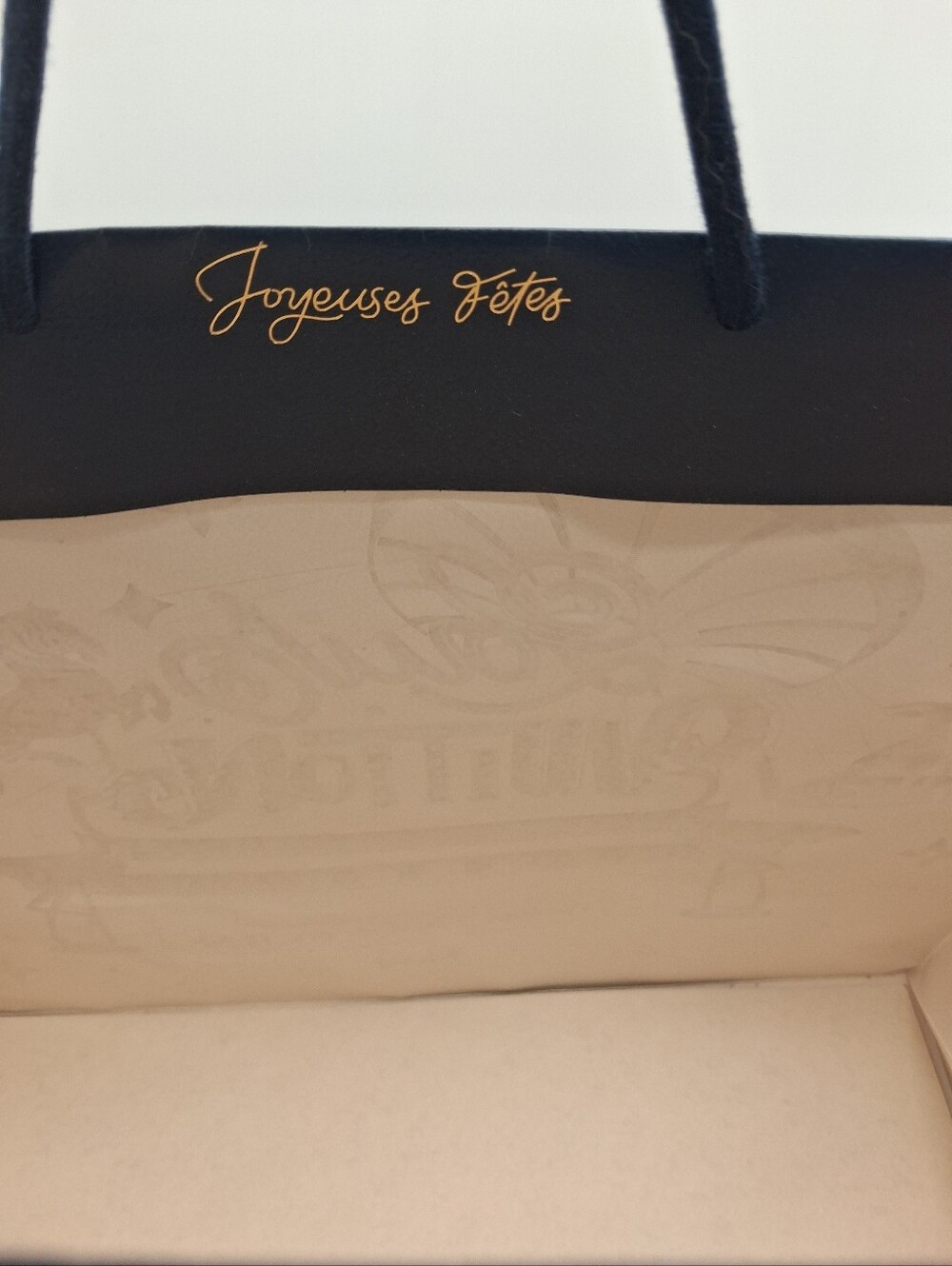 LOUIS VUITTON Joyeuses Fêtes Holiday Carousel Gift Bag & Tag - Picture 3 of 14